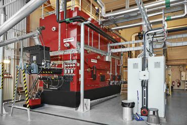 3 st. 3 MW PB2 fastbränslepannor och AC700 SRÖ-system med erforderliga givare och vakter, askhantering, multicyklon, rökgasfläkt och pelletssilor.